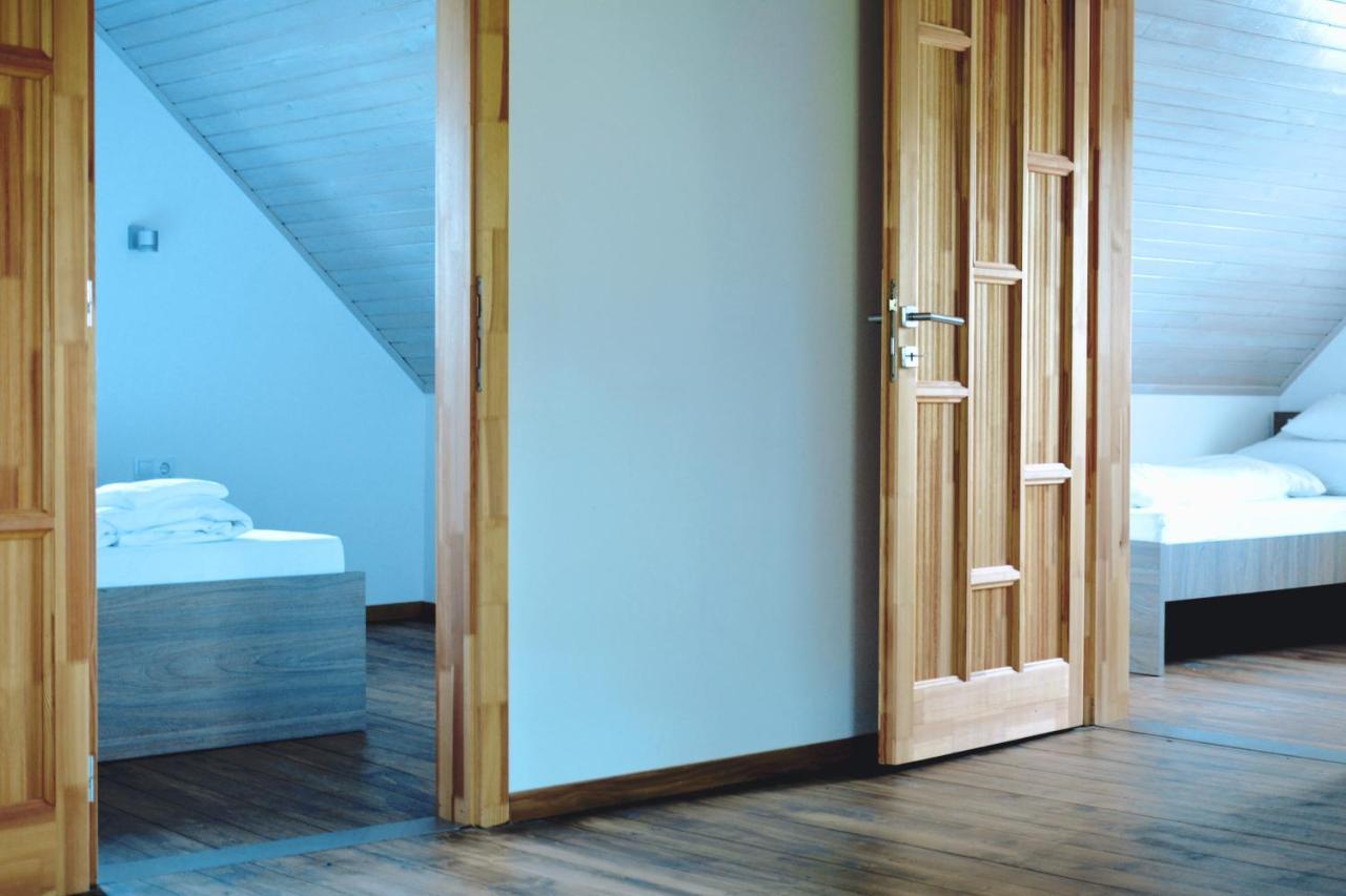 Matko Airport Es Elmenykoezpont Bed & Breakfast エクステリア 写真